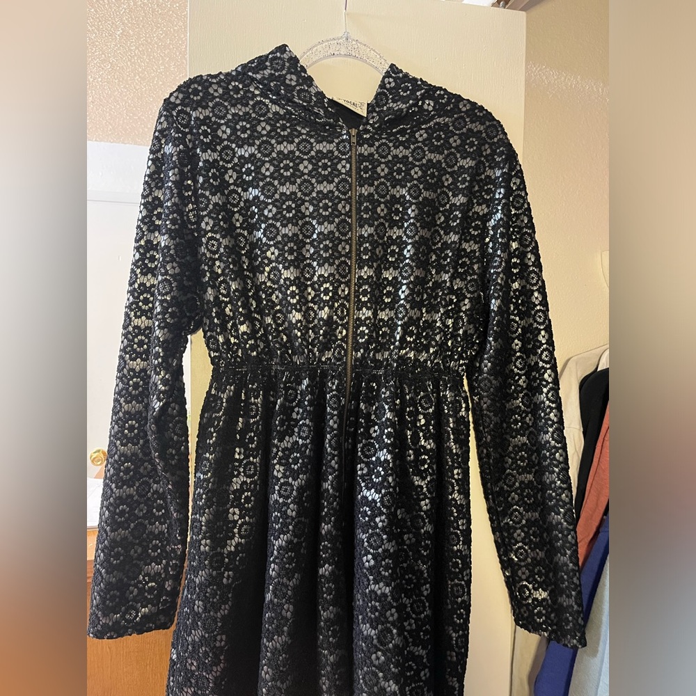 beautiful zip up long black / silver vocal jacket